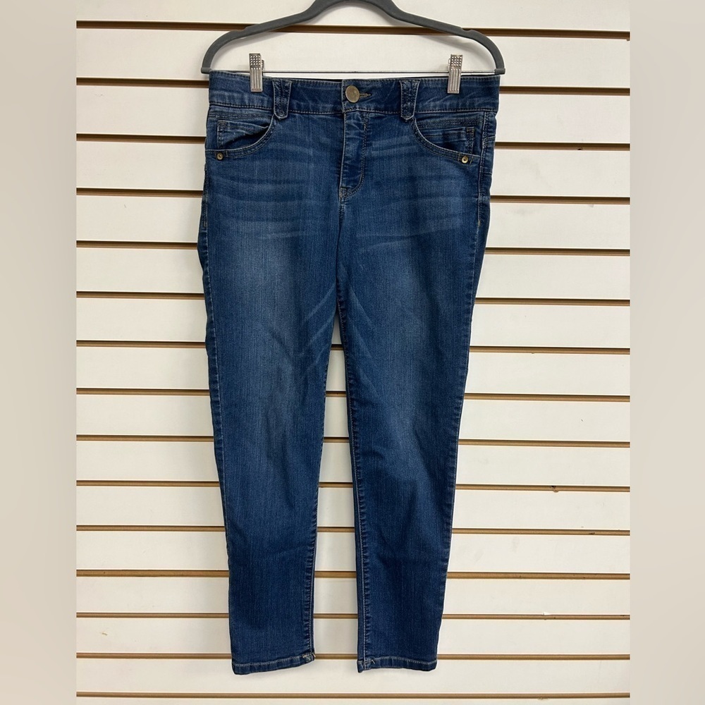Democracy‎ “Ab” Solution Medium Wash Straight Leg Ankle Taper Jeans - Size 8
